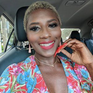 Meet your Posher, E.